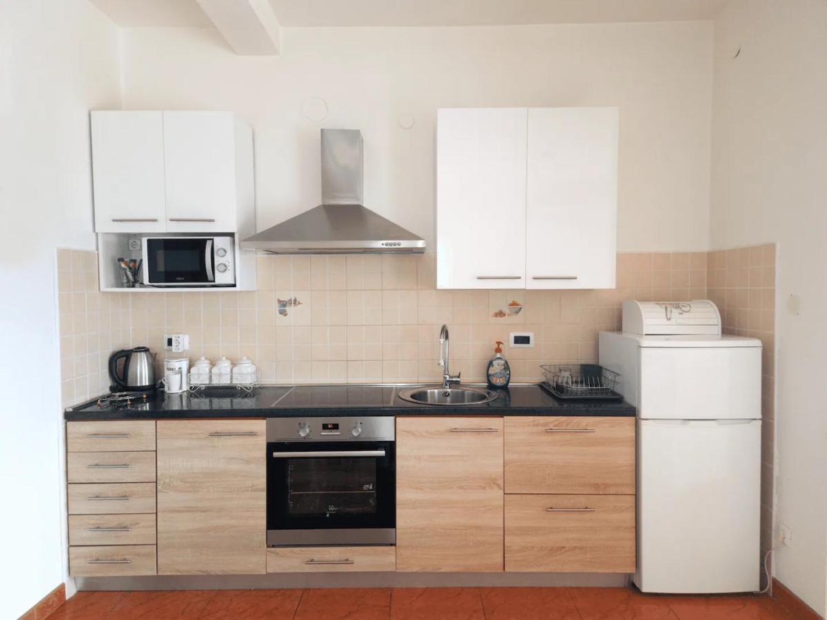 Apartments In Rijeka, Free Parking And Large Terrace, 15Min Drive From The Beach Buitenkant foto