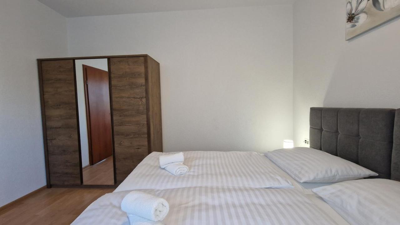 Apartments In Rijeka, Free Parking And Large Terrace, 15Min Drive From The Beach Buitenkant foto
