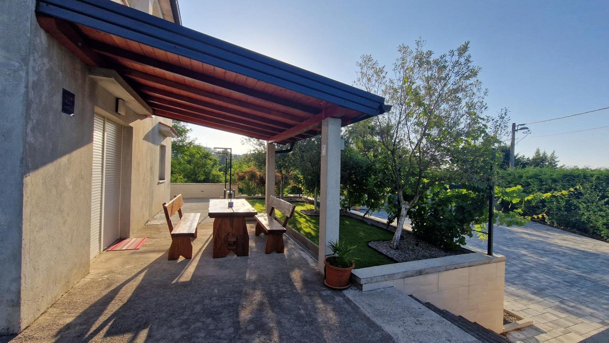 Apartments In Rijeka, Free Parking And Large Terrace, 15Min Drive From The Beach Buitenkant foto