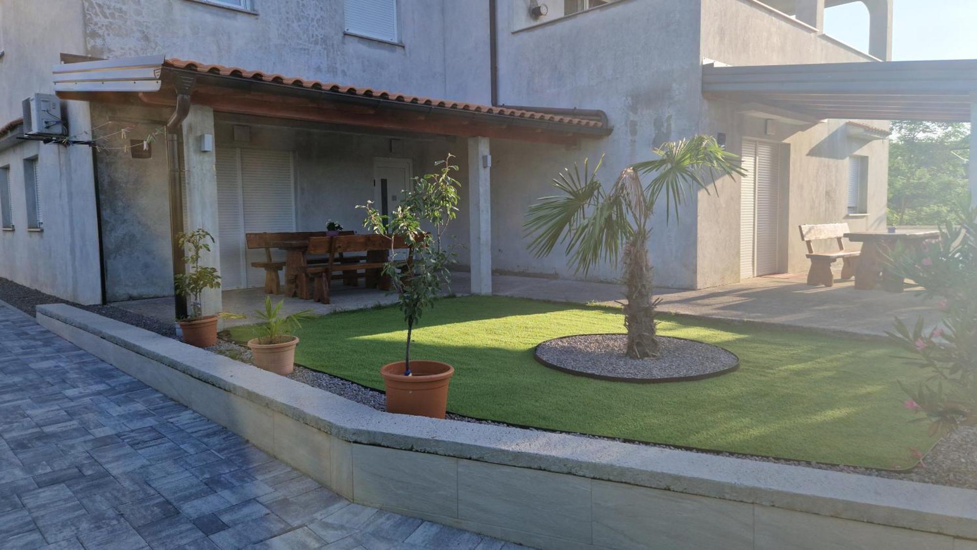 Apartments In Rijeka, Free Parking And Large Terrace, 15Min Drive From The Beach Buitenkant foto